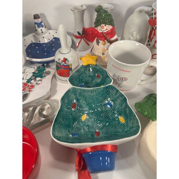 Lot of VTG CHRISTMAS DISHES including Mugs, Candle Holders, Serving Dishes. Boyn - Picture 4 of 8